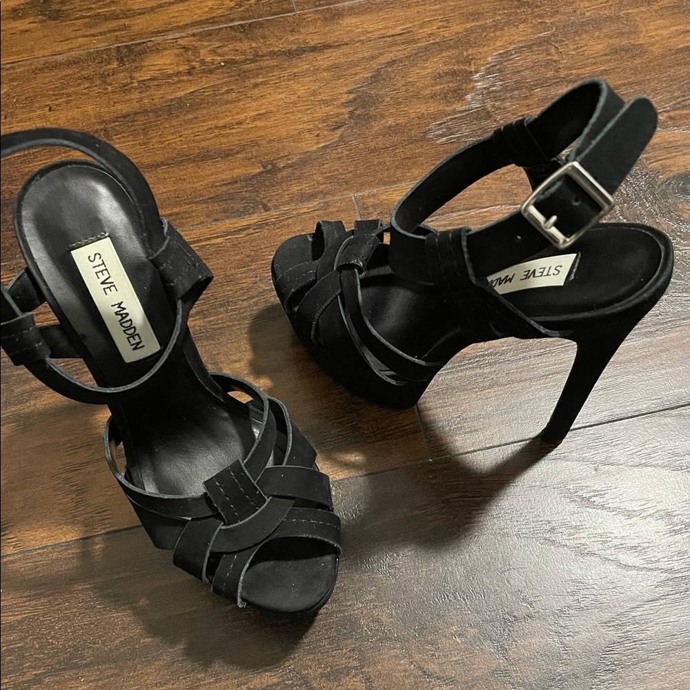 Black Steve Madden size 5 high heels
